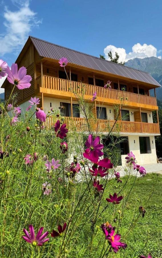 Hotel Chubezeni Местия Экстерьер фото